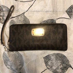 Michael Kors wallet
